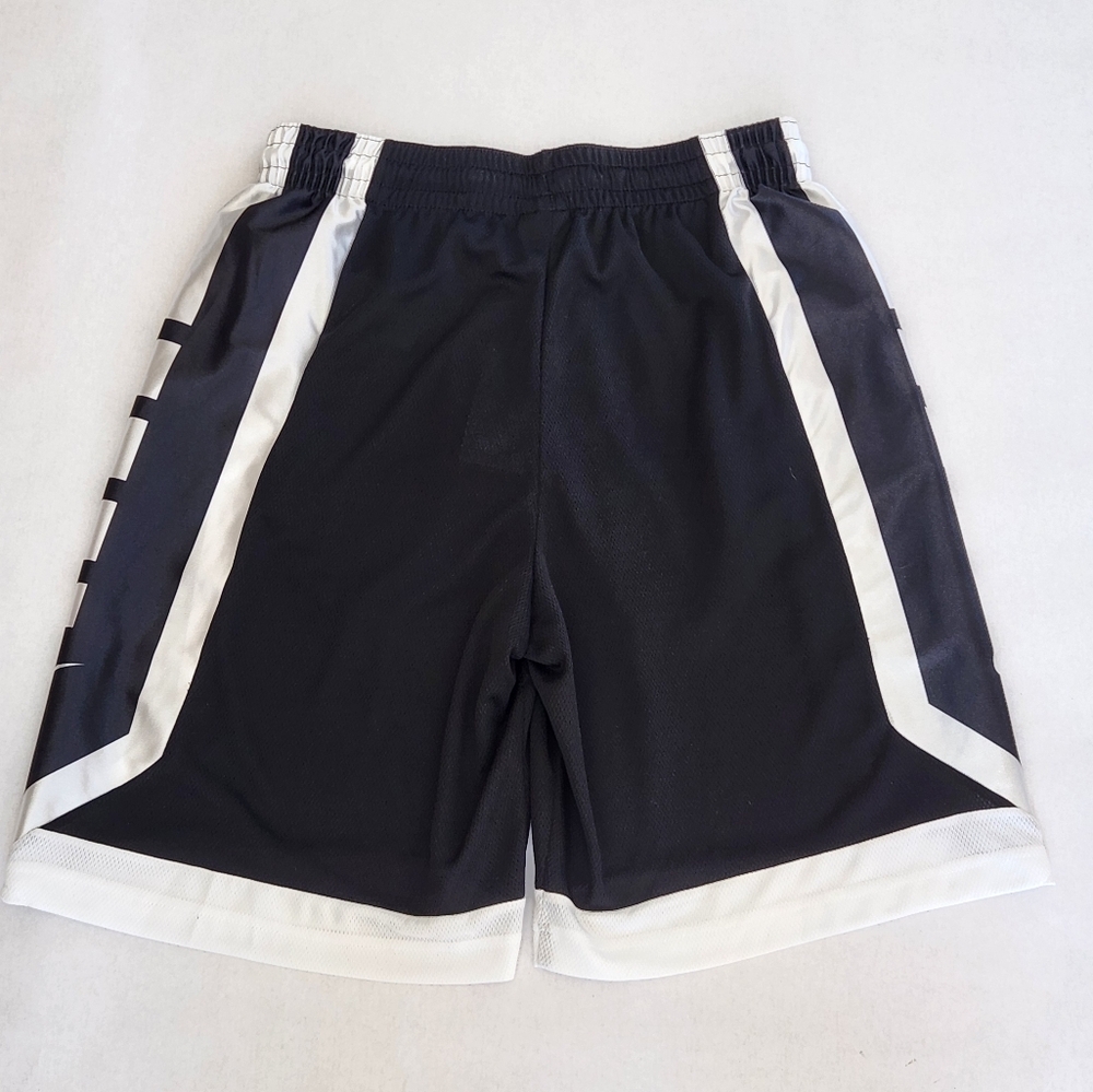NWT || NIKE || Dri-fit Basketball Shorts Size M Black/white Drawstring Waist - Picture 3 of 4